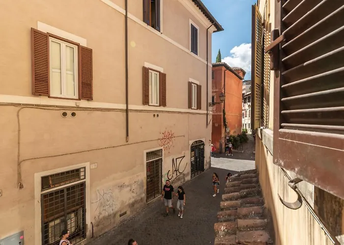Vicolo Del Cinque Trastevere